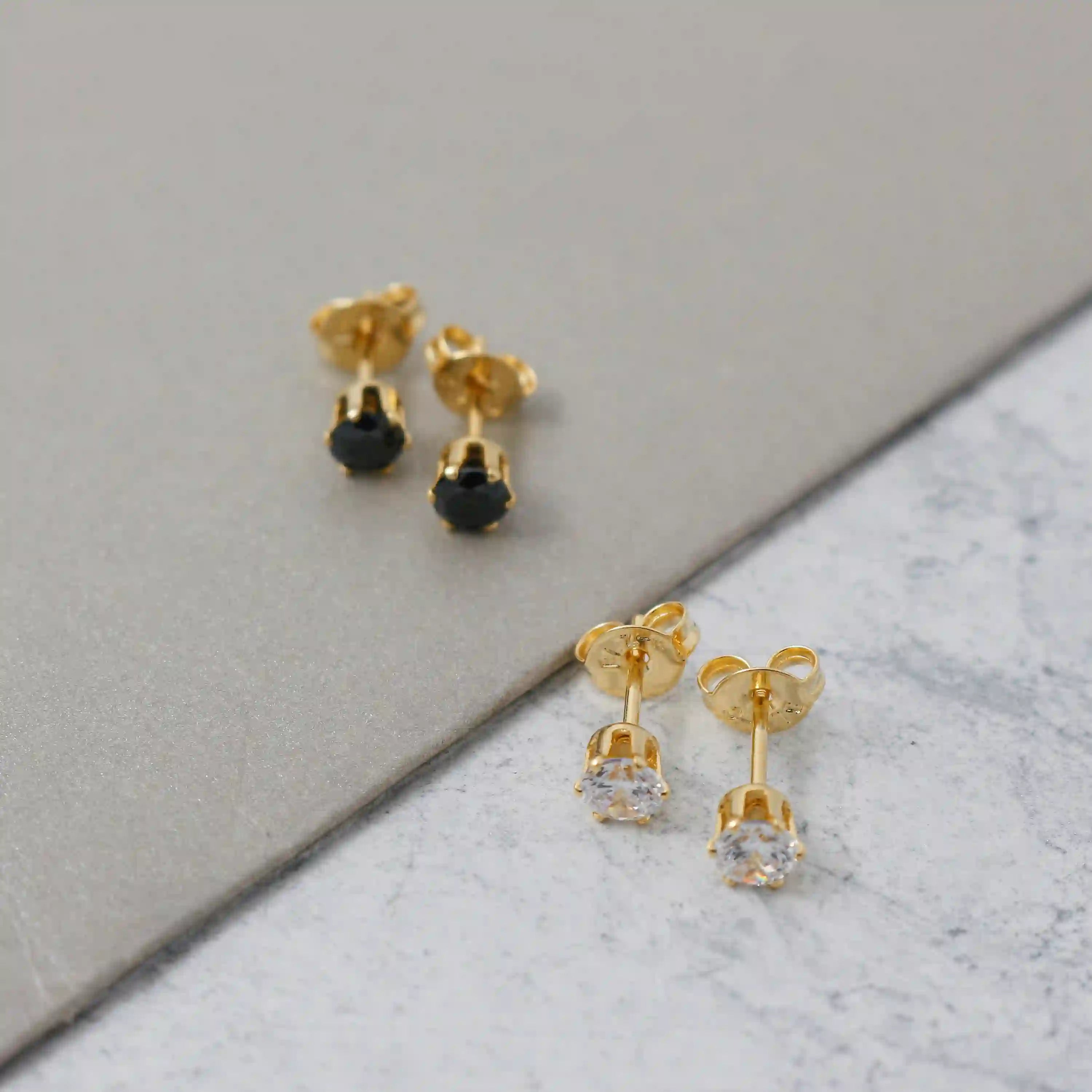 Aretes topos oro laminado 18K circon rendondo  4mm Ref 33022