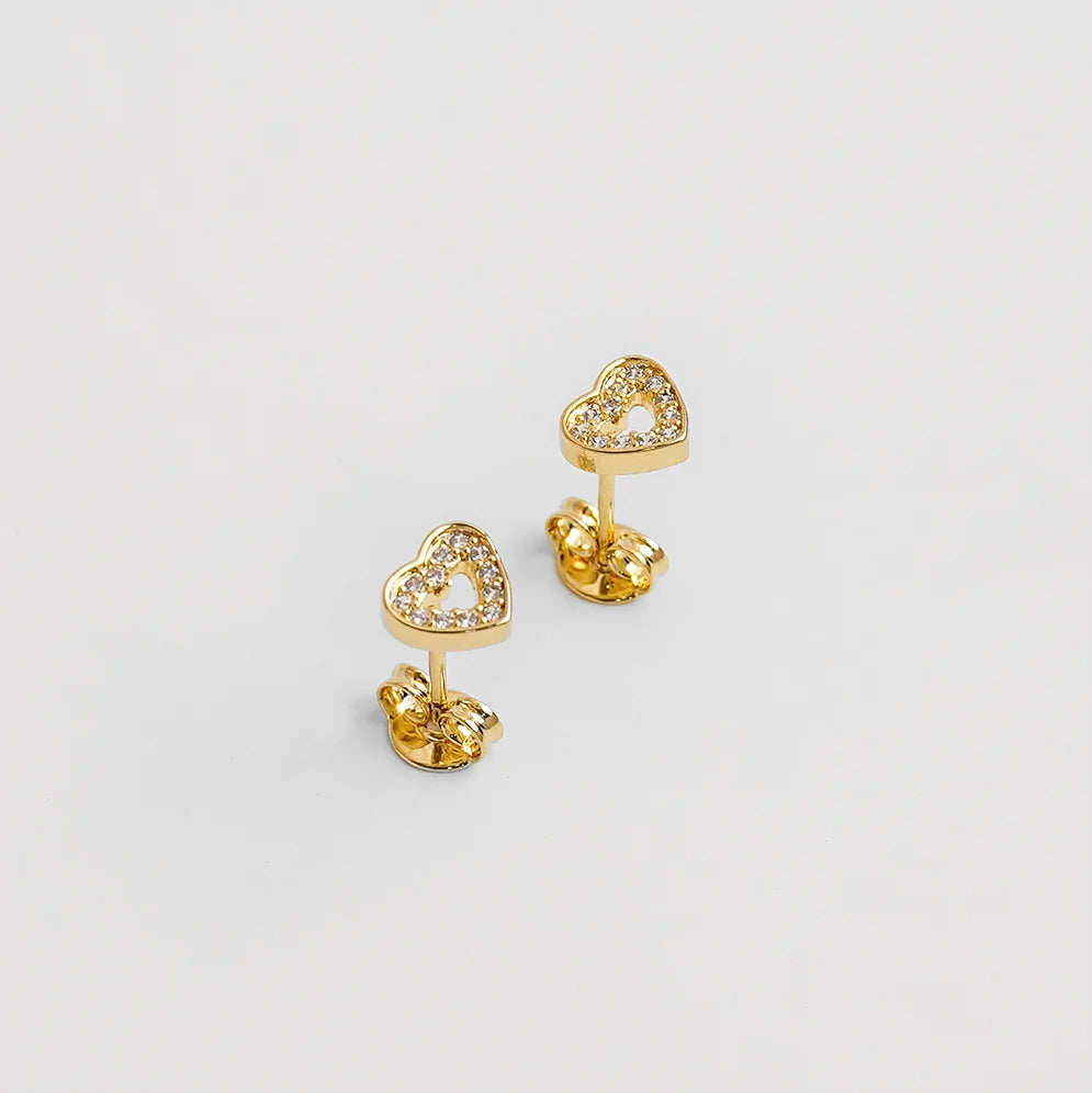 Aretes topitos oro laminado 18K corazones con cirnones Ref 34163