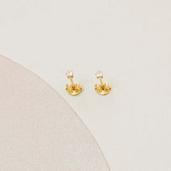 Aretes topos unisex oro laminado 18K chispita cuadrada cristal Ref 33020