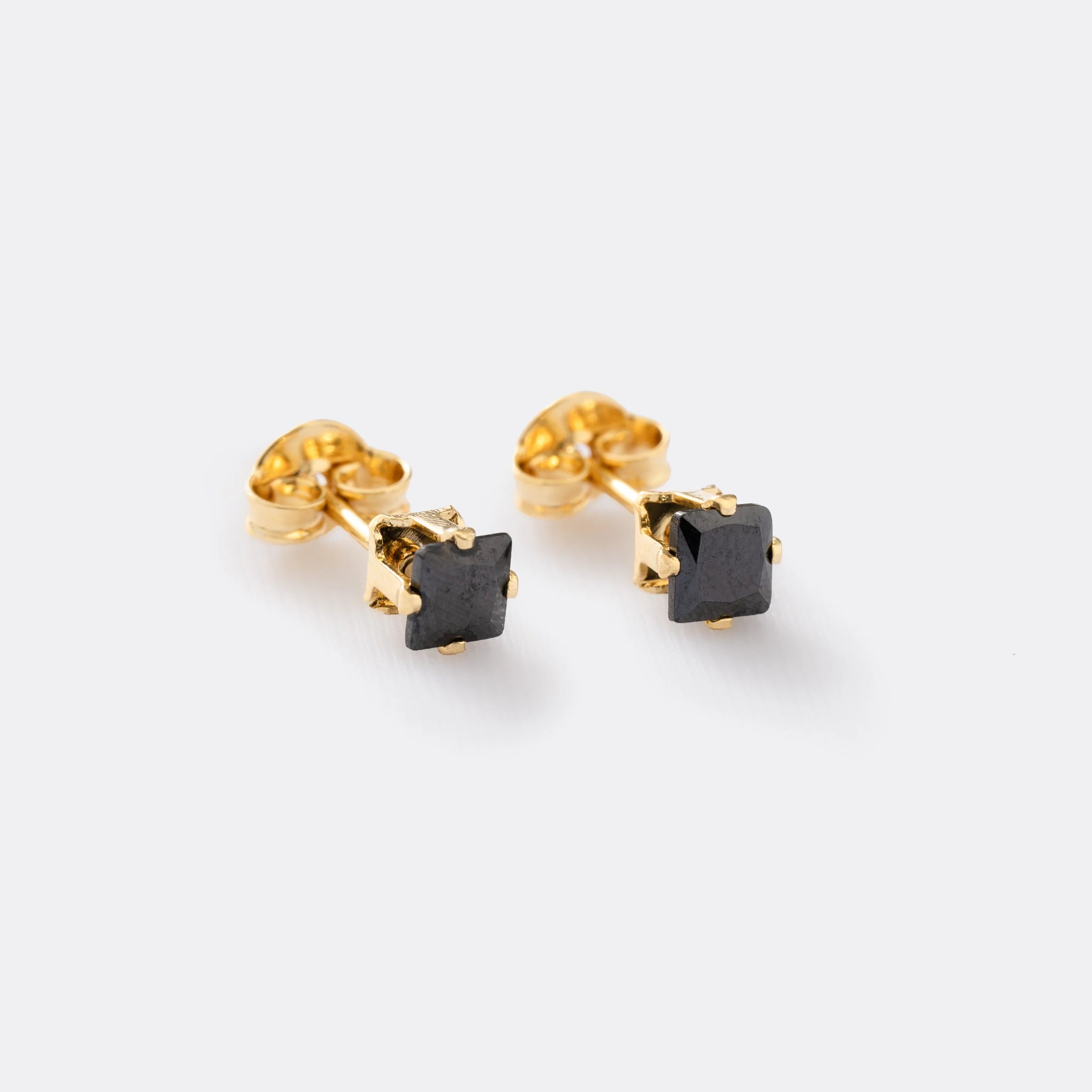 Aretes topos oro laminado 18K circon cuadrado colores 4mm Ref 33021